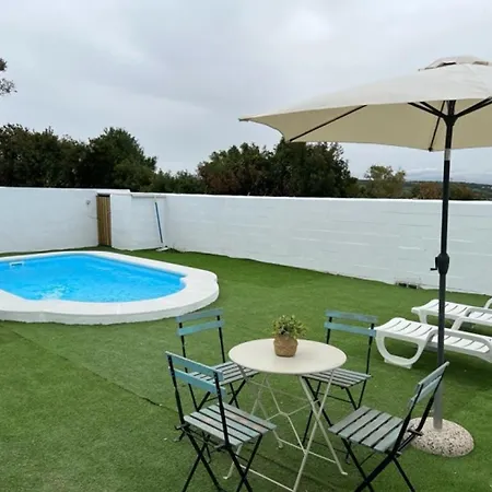 Bungalow Elegante Para Familias Y Parejas Con Piscina Privada En - Es-180-248 *